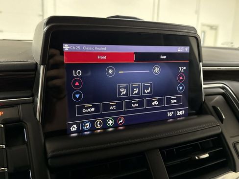 Used 2021 Chevrolet Tahoe LT AWD/4WD image 16