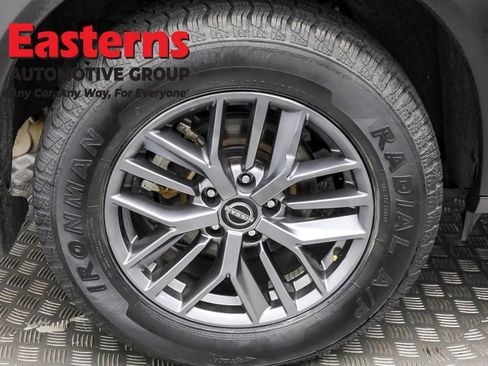 Used 2022 Nissan Rogue S image 27