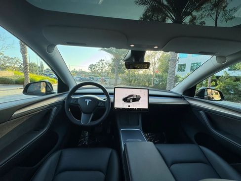 Used 2023 Tesla Model Y Long Range AWD/4WD image 16