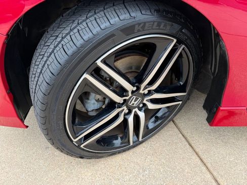 Used 2017 Honda Accord Sport image 22