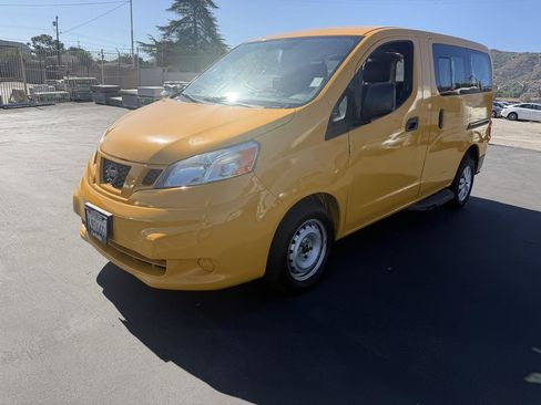 Used 2016 Nissan NV200 FWD image 3