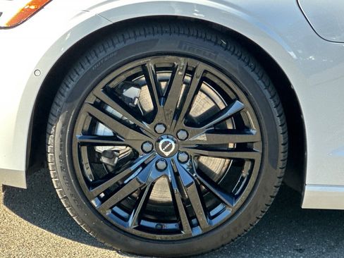 Used 2023 Volvo S60 T8 Plus w/ Climate Package image 32