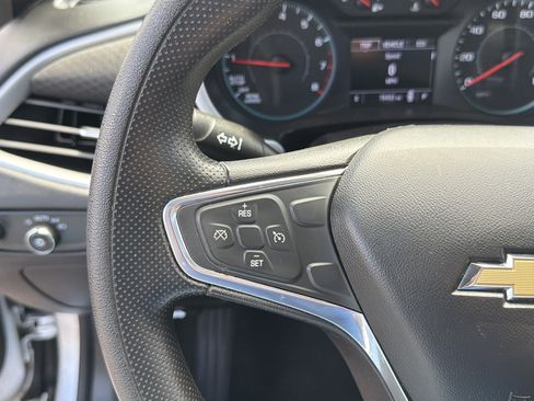 Used 2022 Chevrolet Malibu LT FWD image 16