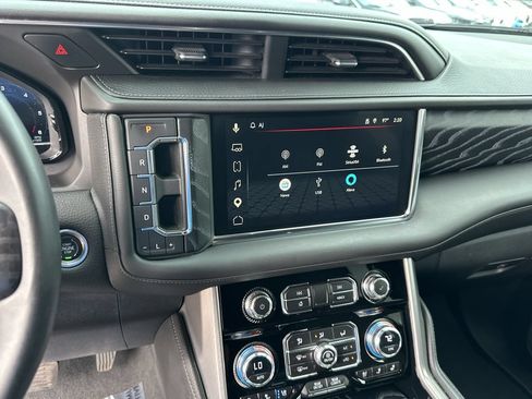 Used 2023 GMC Yukon Denali RWD image 28