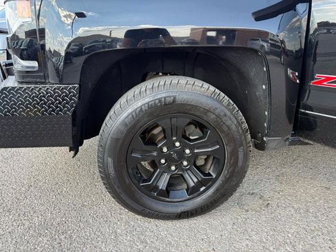 Used 2018 Chevrolet Silverado 1500 LTZ Z71 w/ LTZ Plus Package AWD/4WD image 27