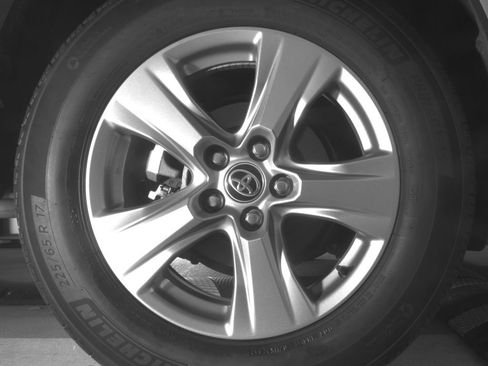 Used 2025 Toyota RAV4 XLE AWD/4WD image 13