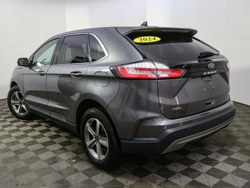 Used 2024 Ford Edge SEL w/ Convenience Package image 7