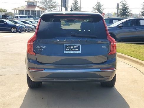 Used 2023 Volvo XC90 B5 Plus w/ Protection Package Premier image 10