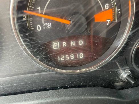 Used 2016 Jeep Compass Latitude FWD image 13