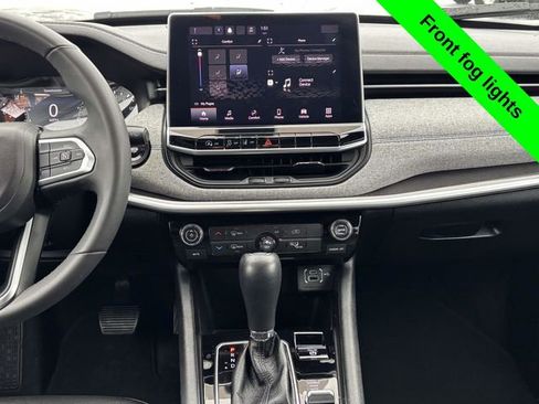 Used 2024 Jeep Compass Latitude image 27