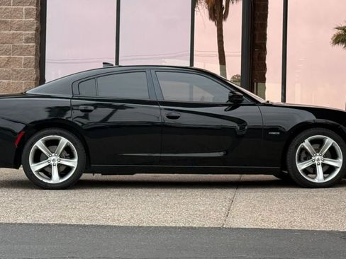 Used 2018 Dodge Charger R/T RWD image 15