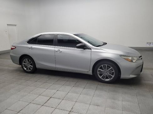 Used 2016 Toyota Camry SE FWD image 11