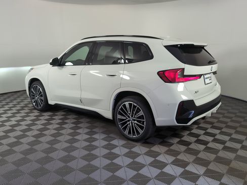 Used 2026 BMW X1 xDrive28i w/ Technology Package image 3