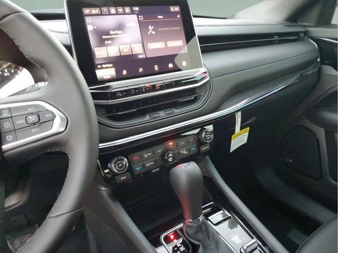 New 2026 Jeep Compass Latitude w/ Quick Order Package 29K AWD/4WD image 14