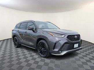 Used 2023 Toyota Highlander XSE AWD/4WD video 1