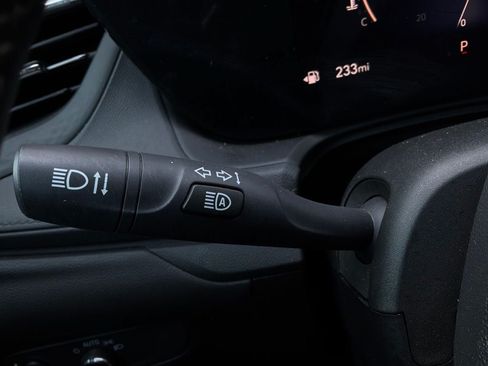 Used 2025 Buick Encore GX Preferred FWD image 34