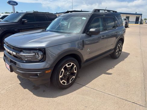 Used 2022 Ford Bronco Sport Outer Banks w/ Tech Package AWD/4WD image 1