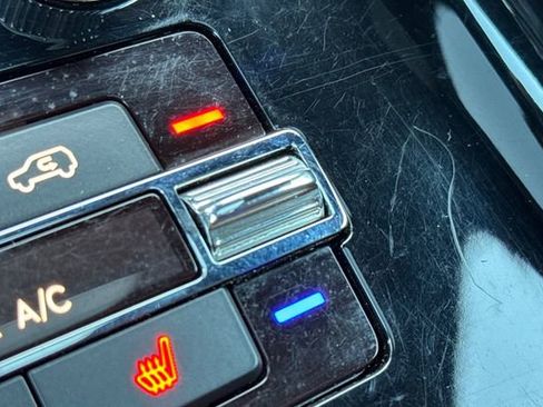 Used 2020 Lincoln Navigator L Reserve w/ Equipment Group 208A Reserve image 31