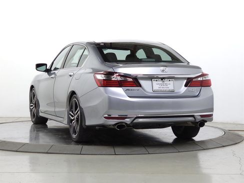 Used 2017 Honda Accord Sport Special Edition image 5