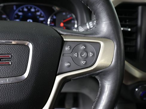 Used 2019 GMC Acadia Denali w/ Technology Package AWD/4WD image 32