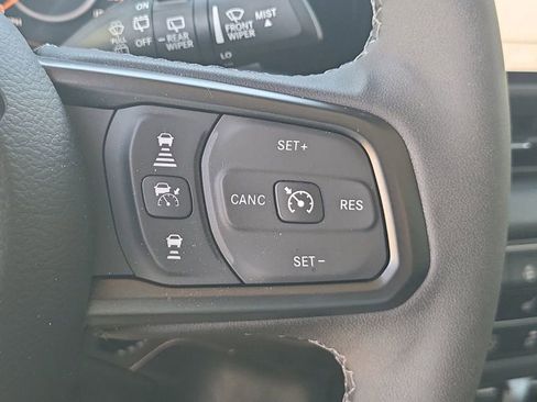 Used 2025 Jeep Wrangler Sport S image 25