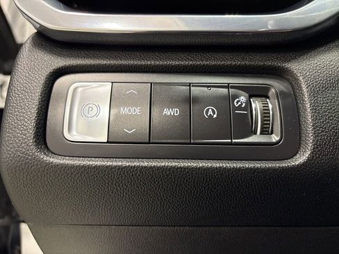 Used 2025 GMC Acadia Elevation w/ Elevation Premium Package image 23