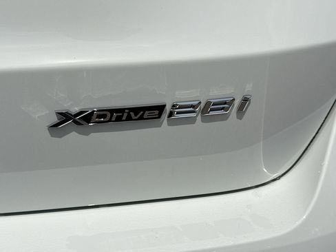 New 2026 BMW X1 xDrive28i w/ Convenience Package AWD/4WD image 11