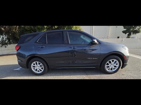Used 2022 Chevrolet Equinox LS w/ LS Convenience Package FWD image 18