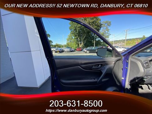 Used 2020 Nissan Rogue S AWD/4WD image 13
