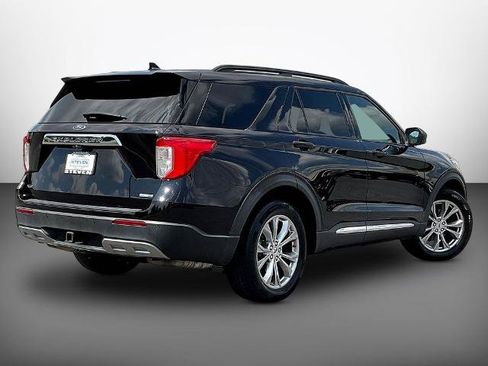 Certified 2020 Ford Explorer XLT w/ Equipment Group 202A AWD/4WD image 6