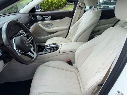 Used 2020 Mercedes-Benz E 450 4MATIC Sedan w/ Parking Assistance Package image 5