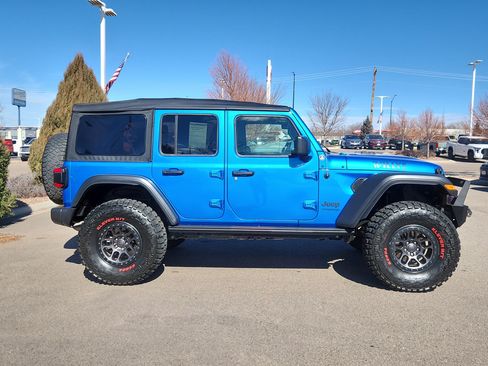 Used 2022 Jeep Wrangler Unlimited Sport image 2