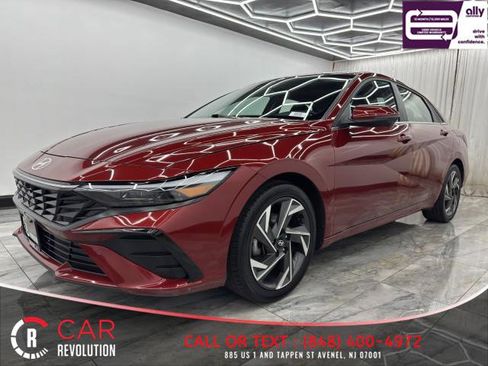 Used 2024 Hyundai Elantra Limited image 3