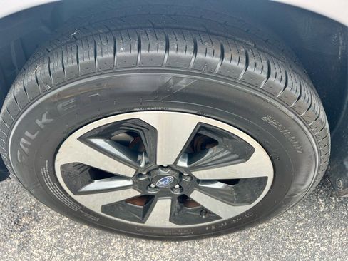 Used 2017 Subaru Forester 2.5i Limited image 18