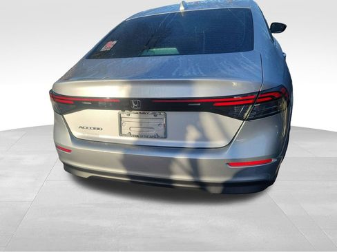 Used 2023 Honda Accord EX image 14