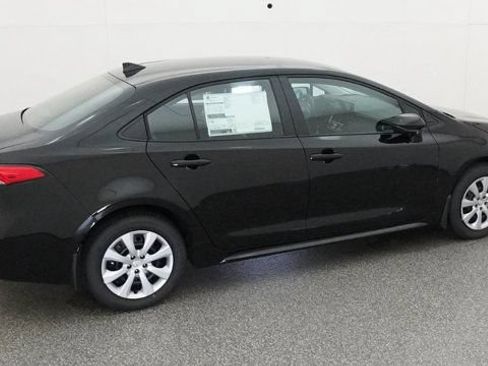 New 2026 Toyota Corolla LE FWD image 18