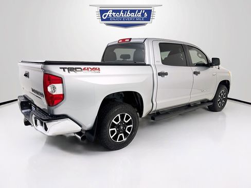 Used 2017 Toyota Tundra SR5 w/ TRD Off Road Package image 7