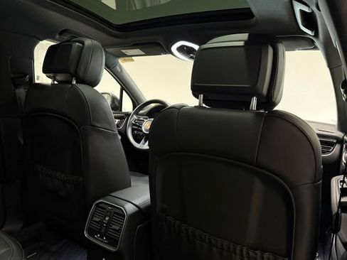 Certified 2026 Porsche Macan AWD/4WD image 27
