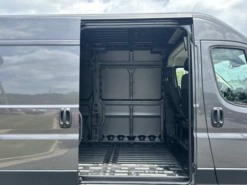 Used 2026 RAM ProMaster 2500 FWD image 15