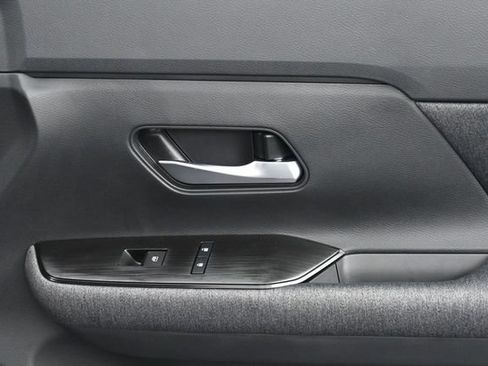 New 2026 Nissan Kicks SV w/ Cold Weather Package FWD image 34