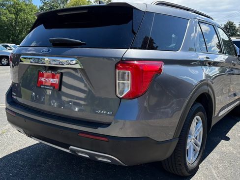 Used 2022 Ford Explorer XLT w/ Equipment Group 202A AWD/4WD image 9