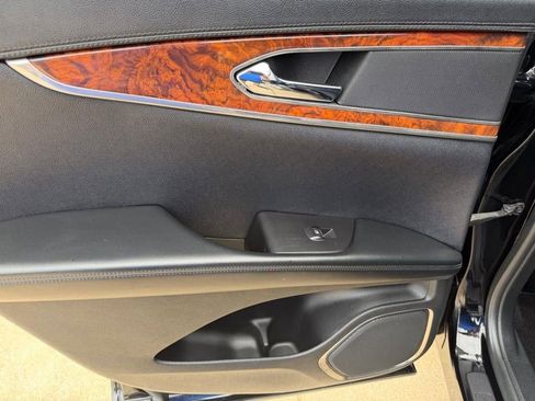Used 2017 Lincoln MKX Reserve FWD image 10