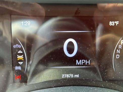 Used 2021 Jeep Grand Cherokee Laredo X image 5