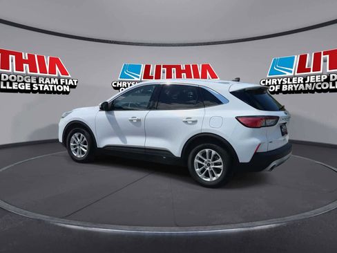 Used 2020 Ford Escape SE FWD image 6