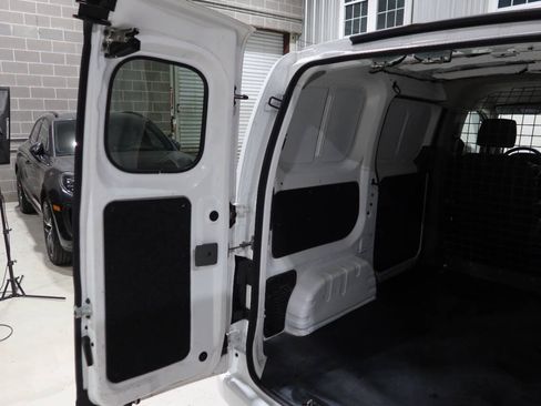 Used 2020 Nissan NV200 SV FWD image 18