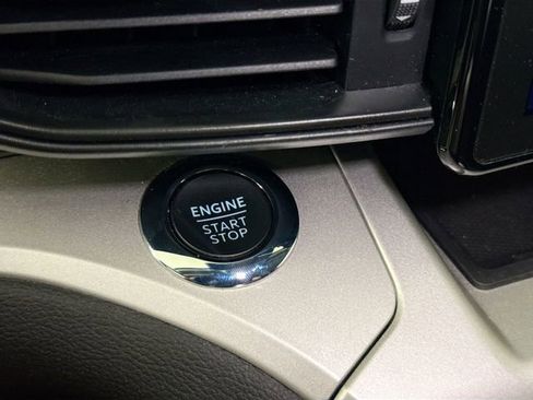 Used 2022 Ford Explorer XLT w/ Class IV Trailer Tow Package image 8