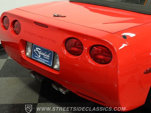 Used 1999 Chevrolet Corvette Convertible w/ Memory Pkg RWD image 25