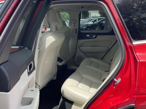 Used 2018 Volvo XC60 T6 Inscription w/ Convenience Package AWD/4WD image 3