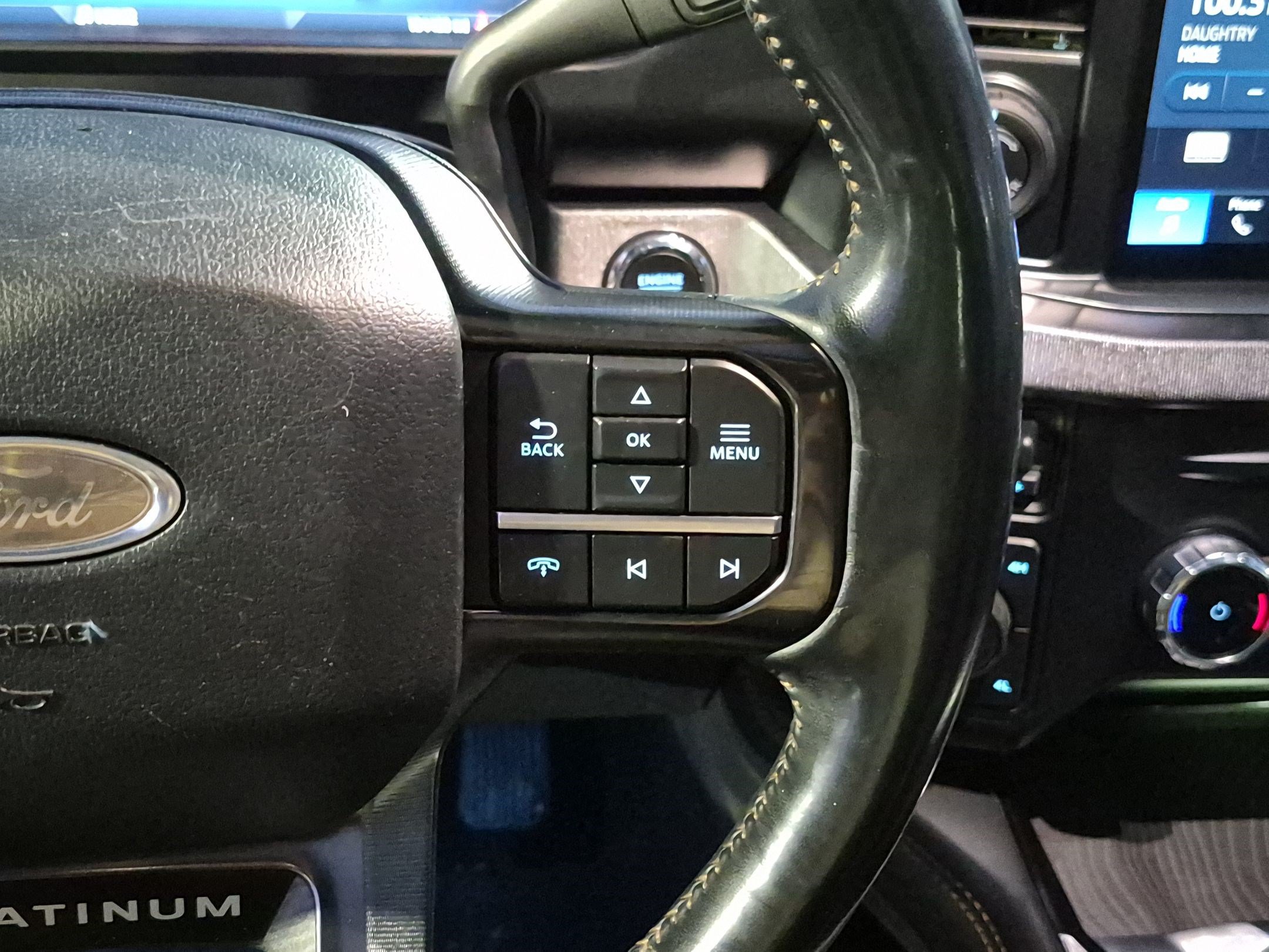 Used 2023 Ford F350 Platinum AWD/4WD image 21