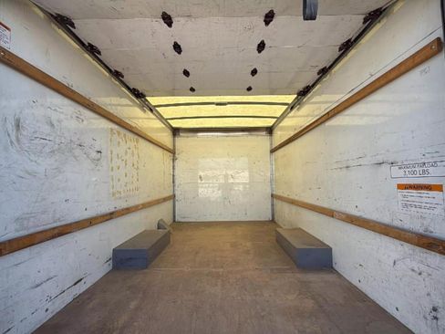 Used 2015 GMC Savana 3500 image 8